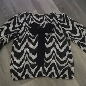 Black & white top sz lrg